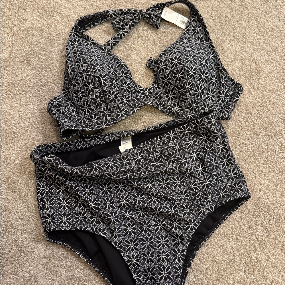 Old Navy Black and White Patterned Bikini